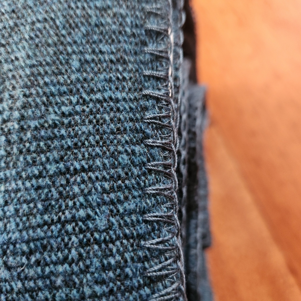 SmartWool Hudson Trail Oversized Throw Blanket Merino Wool ~OCEAN ABYSS **NEW** - Picture 5 of 6